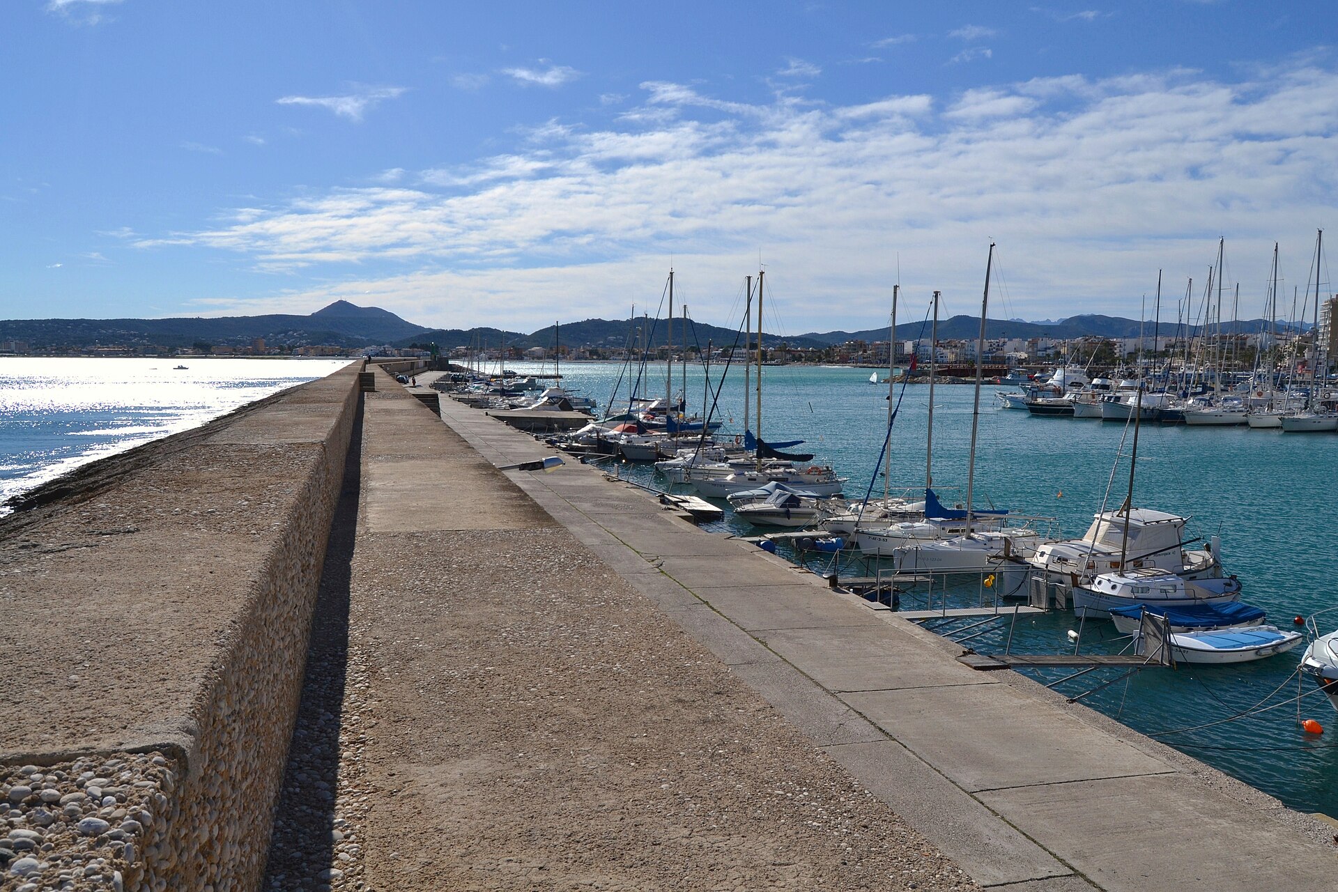 Escollera y puerto de Xàbia