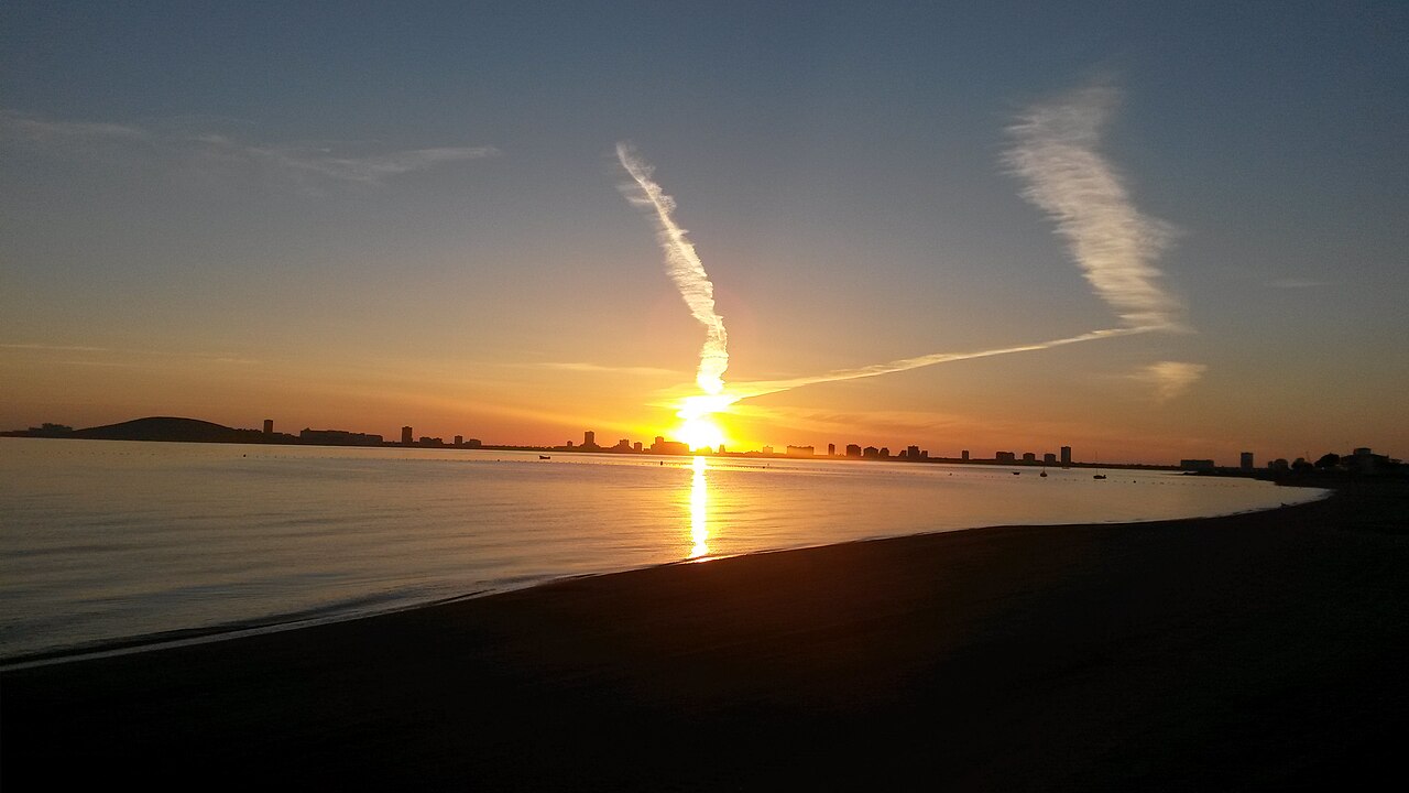 Contexto municipal de Los Urrutias: Amanecer en el Mar Menor 2