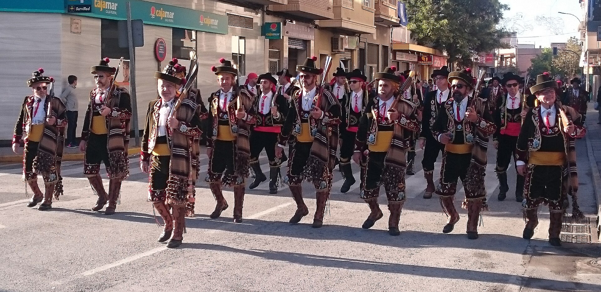 Primera Escuadra Contrabandistas en desfile de Moros y Cristianos en Monforte del Cid