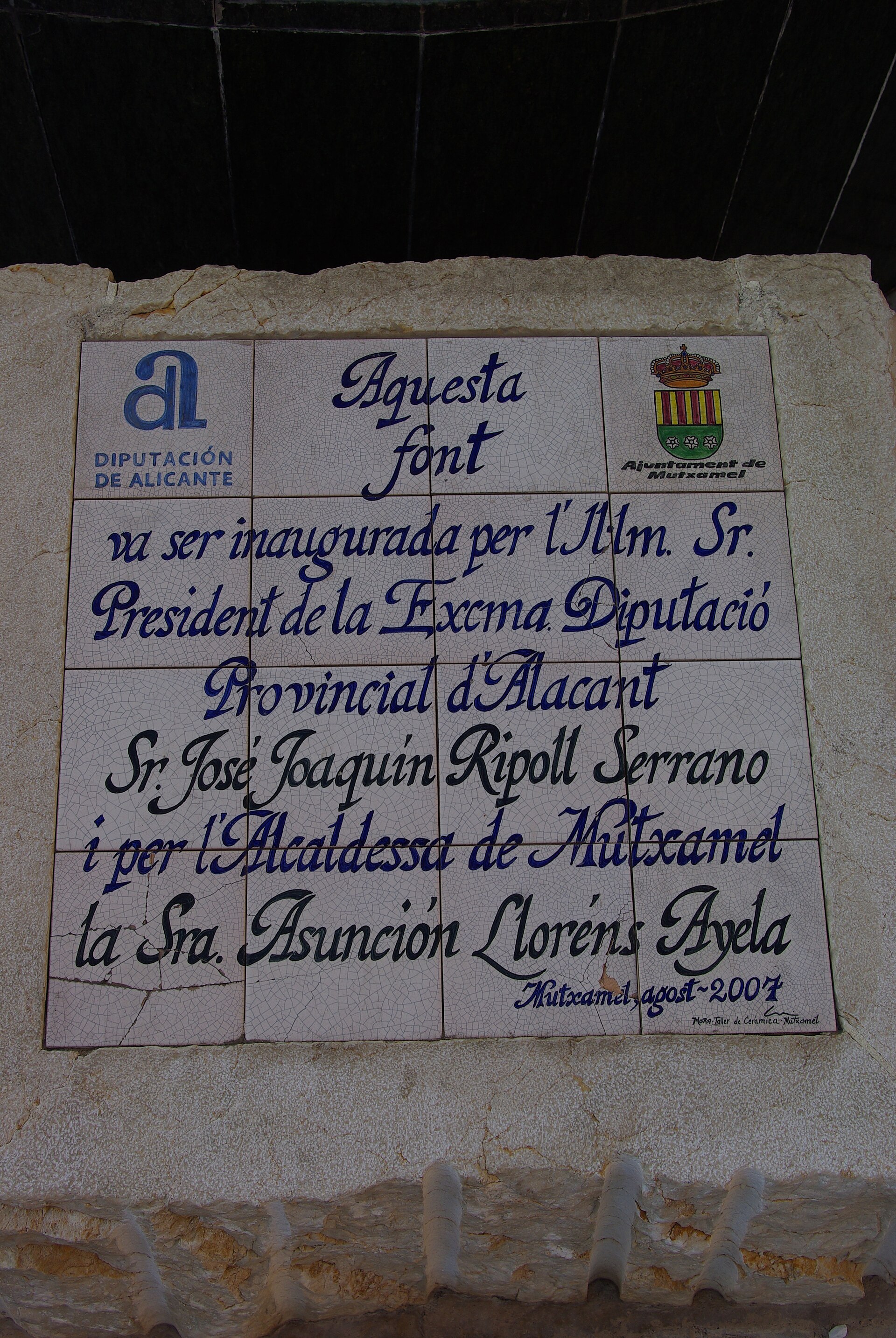 Azulejo con inscripción que menciona Mutxamel