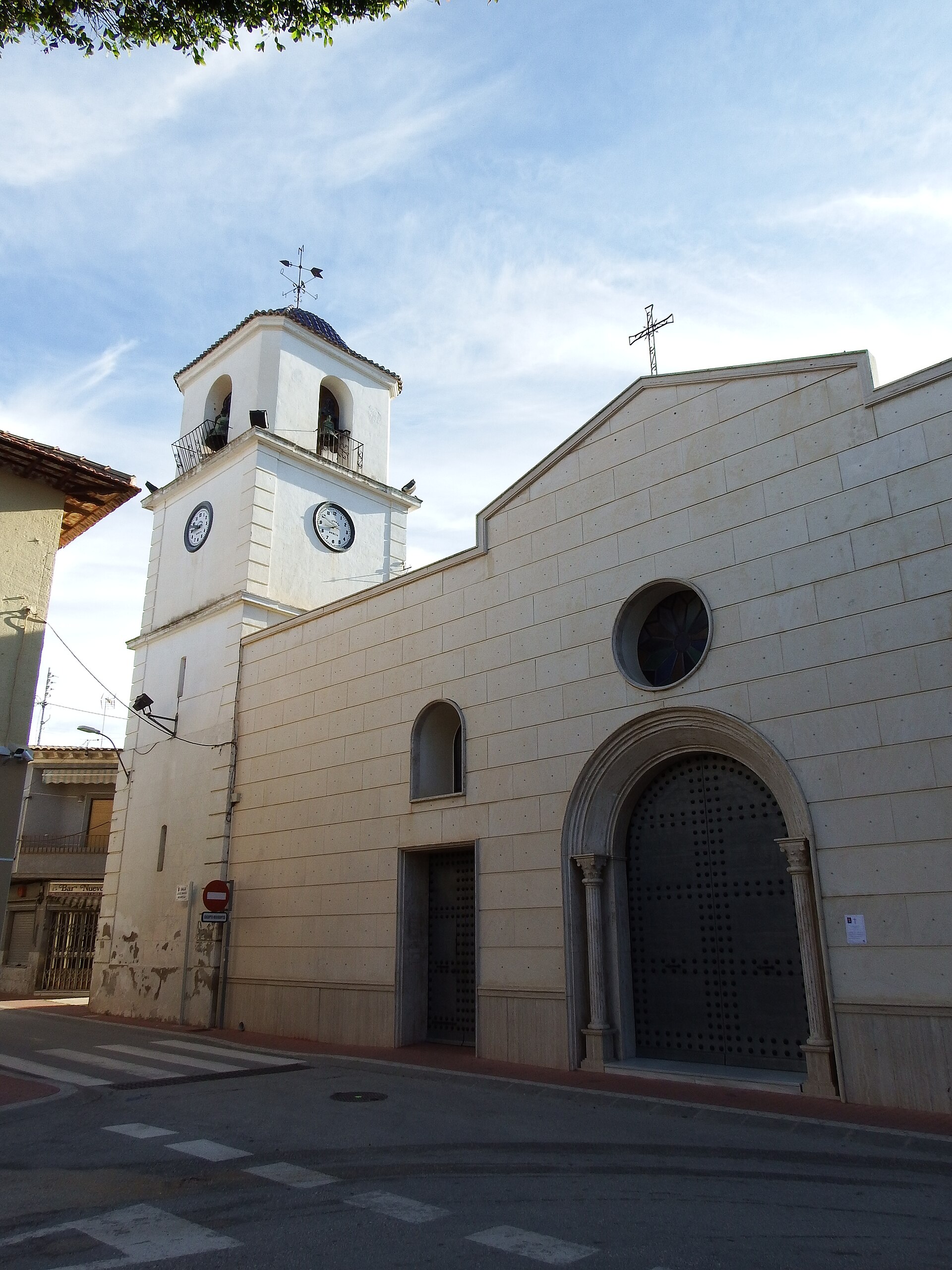 Iglesia parroquial de San Fulgencio, fachada y torre