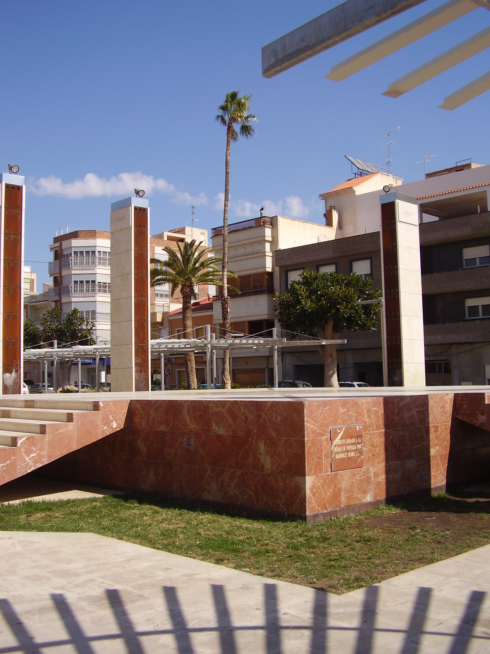 Contexto municipal de Santa Rosalia: Glorieta de Novelda