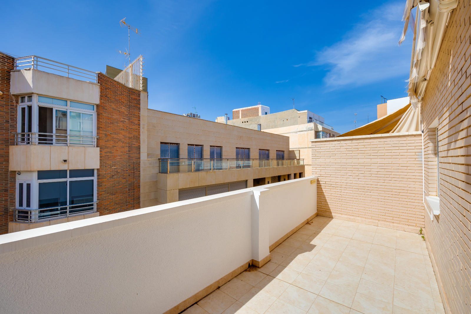 Attique · Revente - Torrevieja · Centro · Alicante · Espagne Attique · Revente - Torrevieja · Centro · Alicante · Espagne