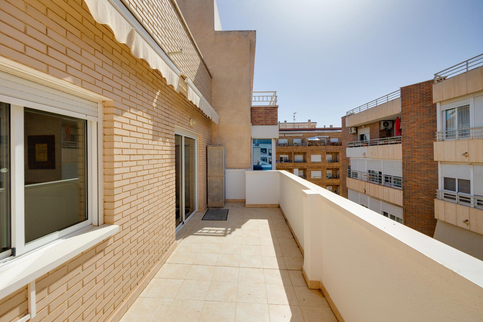 Attique · Revente - Torrevieja · Centro · Alicante · Espagne Attique · Revente - Torrevieja · Centro · Alicante · Espagne