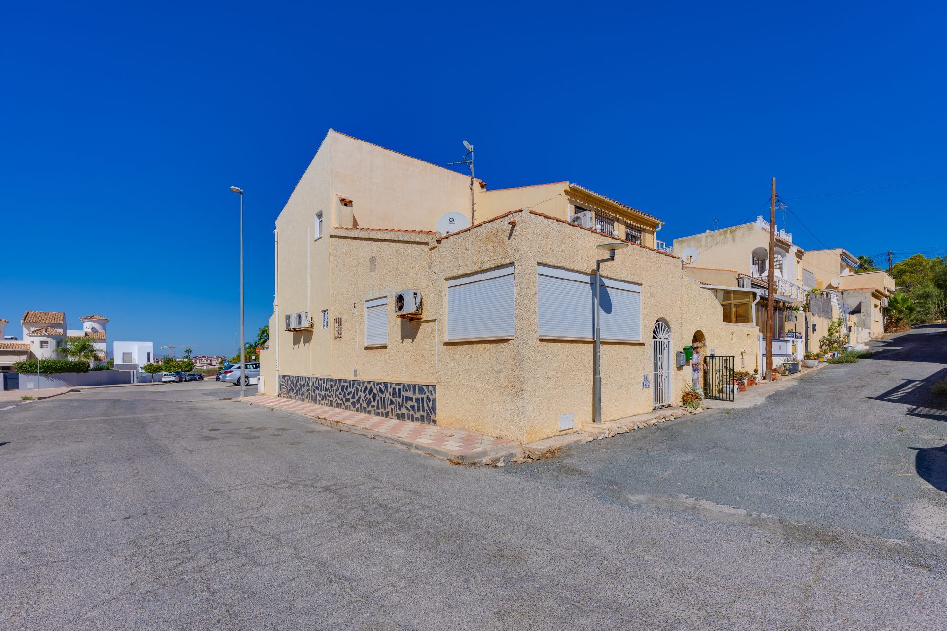 Adosado en Urb. La Marina, San Fulgencio — 2 dorm., orientación Sur 3