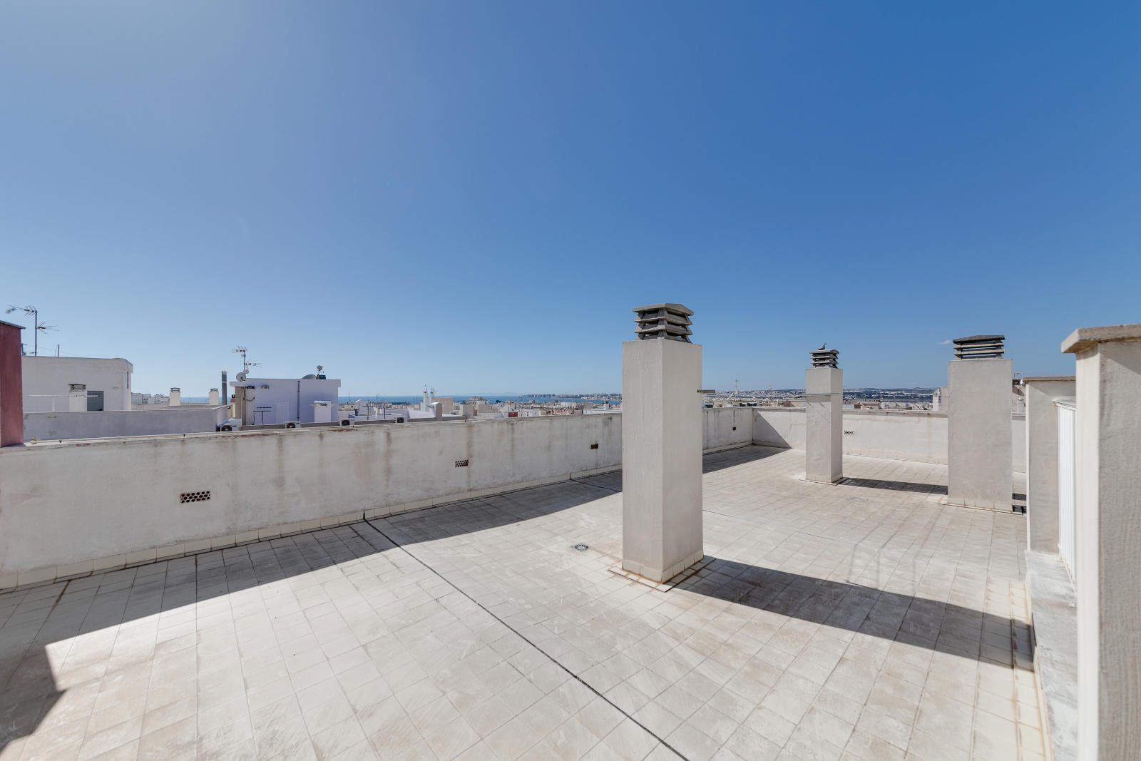 Apartment · Resale - Torrevieja · Centro · Alicante · Spain Apartment · Resale - Torrevieja · Centro · Alicante · Spain