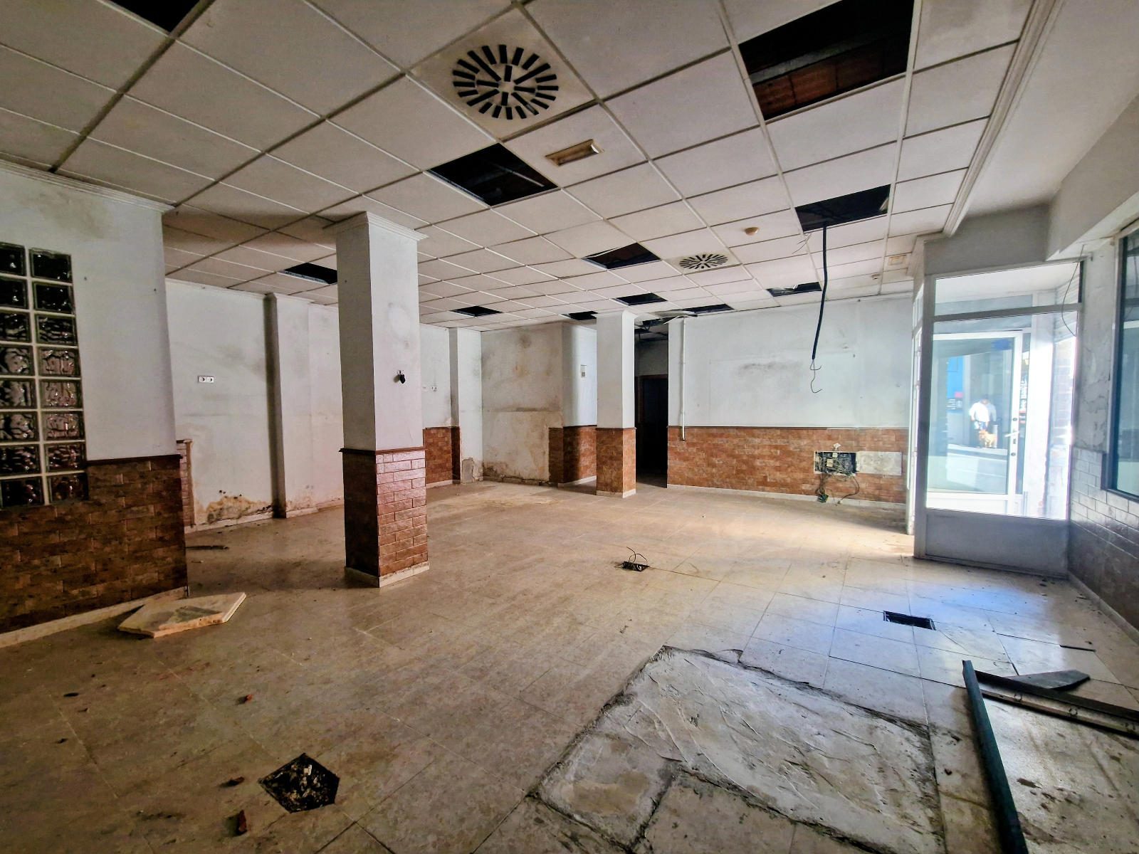 Gewerbeeinheit in der Calle Apolo - Erdgeschoss 3