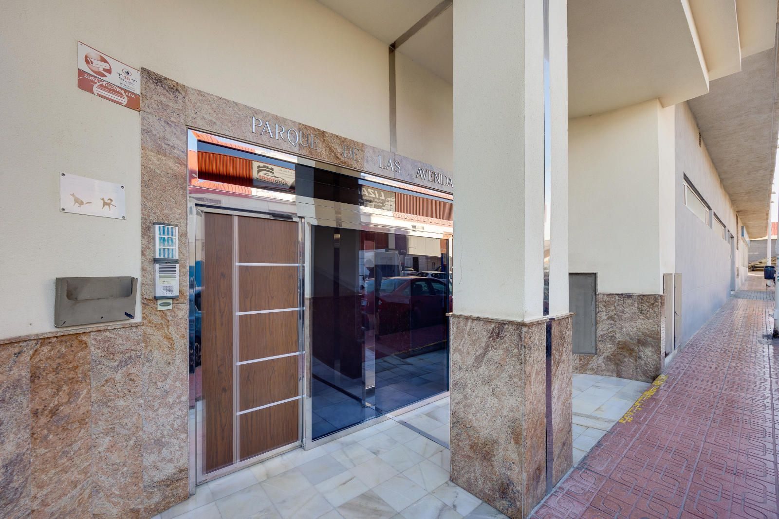 Apartment · Resale - Torrevieja · Alicante · Spain Apartment · Resale - Torrevieja · Alicante · Spain