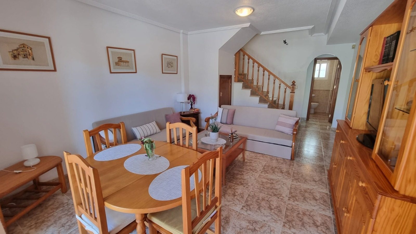 Adosado dúplex 2 dormitorios con jardín y piscina comunitaria en Punta Prima (Orihuela Costa) 4